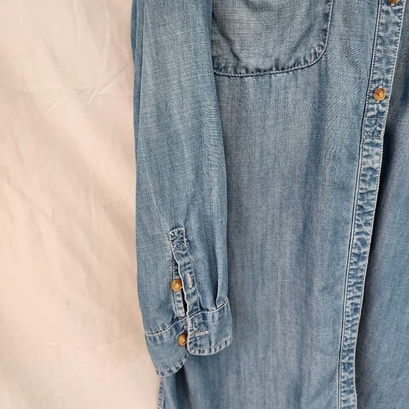 Chicos Denim Long sleeved shirt size 2 in Chicos which is about a large. - Picture 7 of 8
